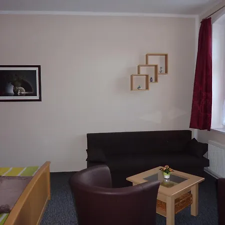 Konukevi Maerkische Bauernstube 3*